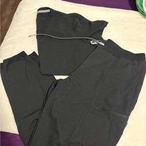 Fabletics scrub set black size XL (vital 1-pocket top, on-call jogger)